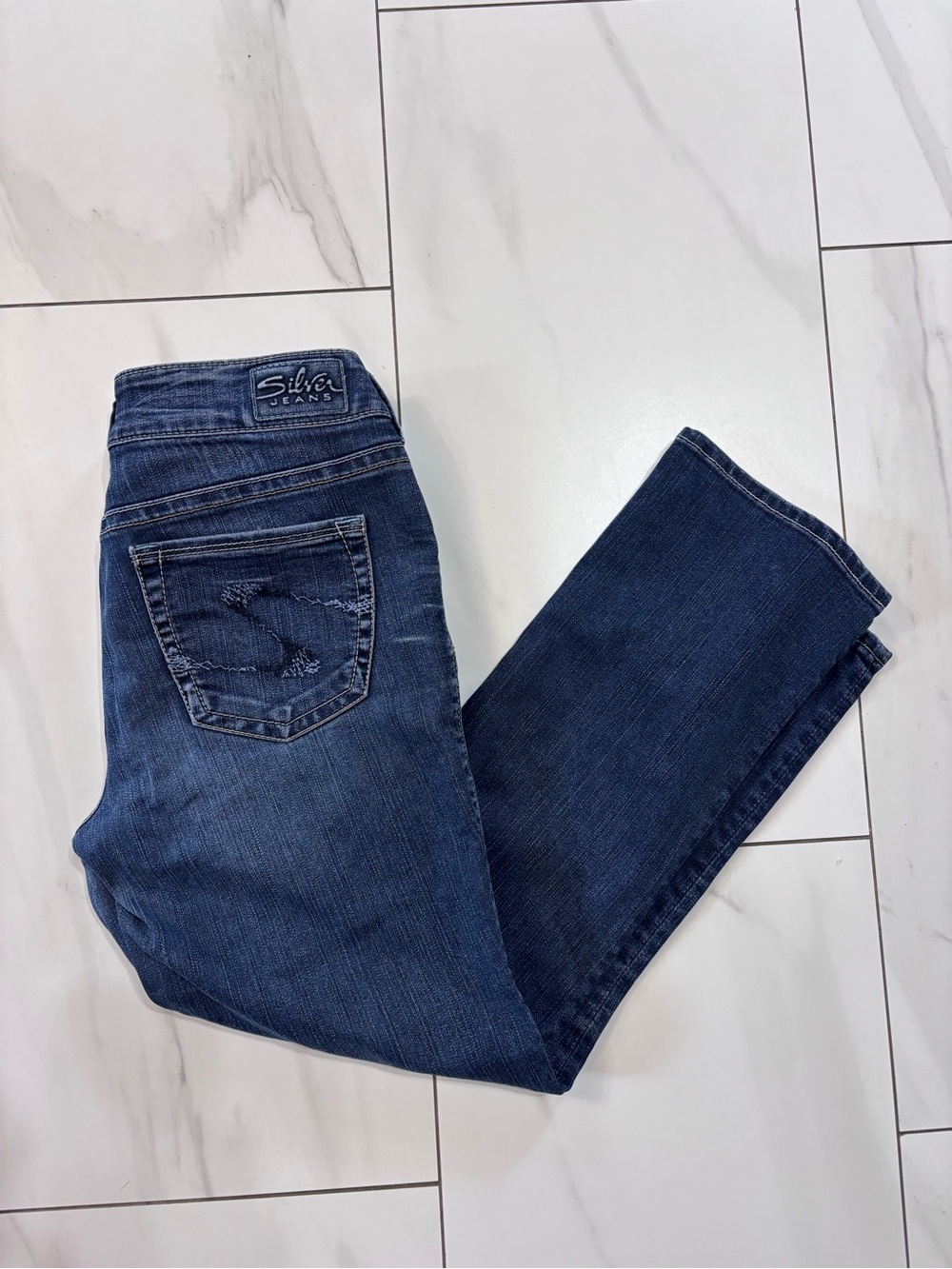 Silver Jeans suki Capri jeans size 29 medium - dark wash